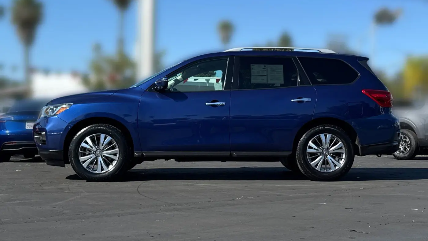 2020 Nissan Pathfinder SL