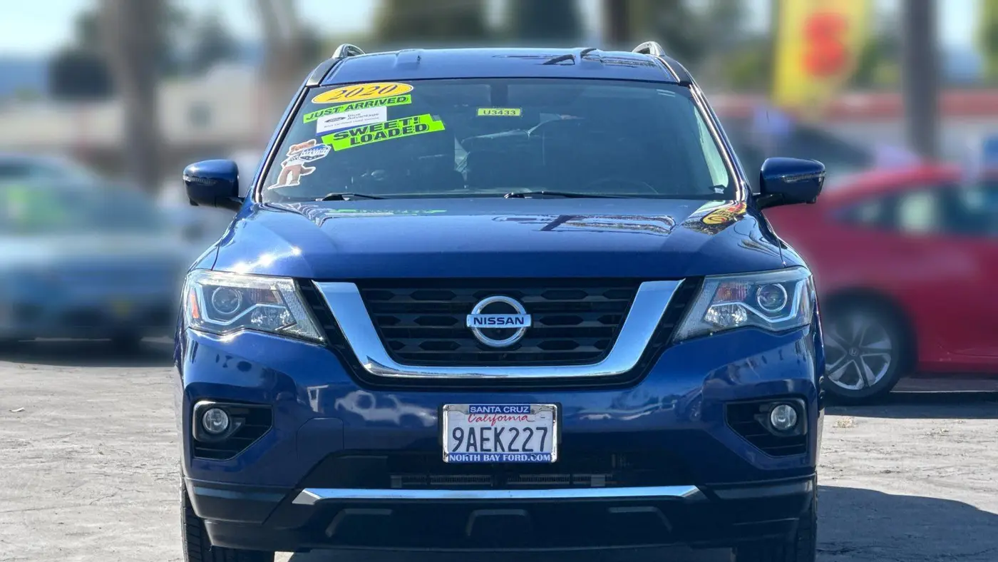 2020 Nissan Pathfinder SL