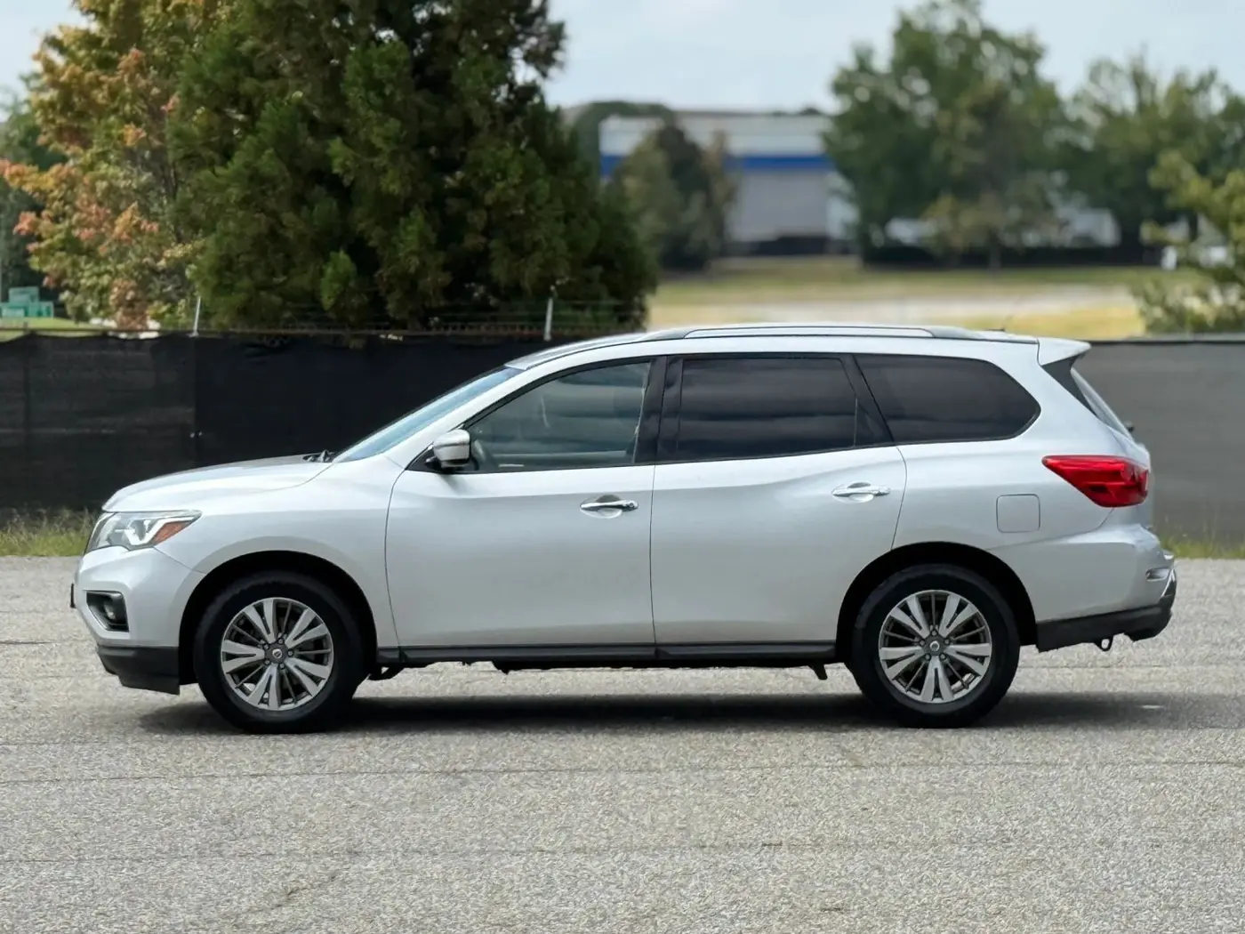2018 Nissan Pathfinder - $9,450