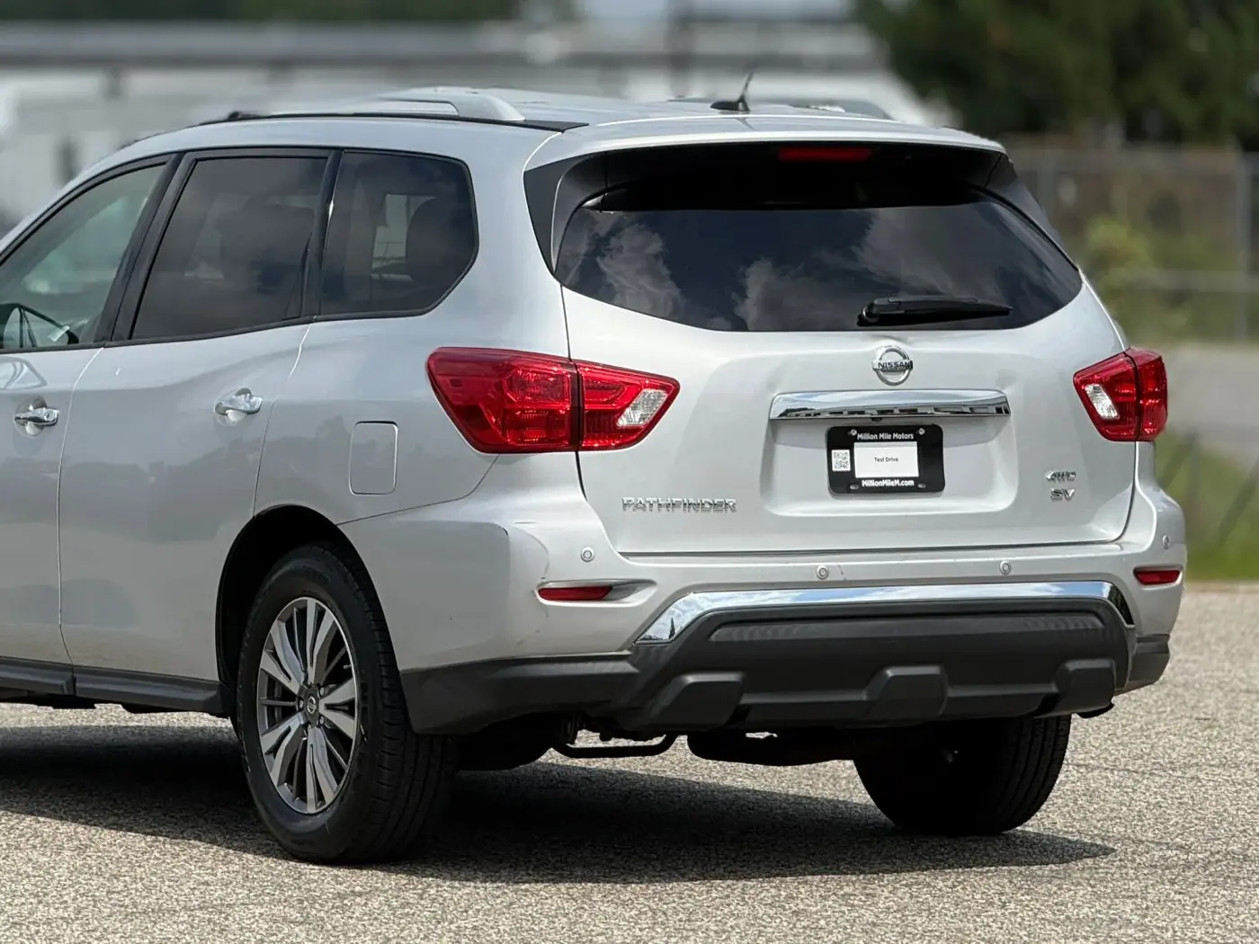 2018 Nissan Pathfinder - $9,450