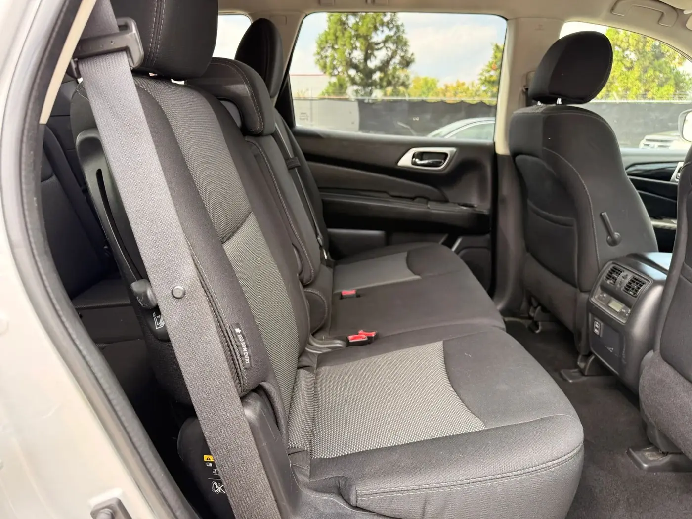 2018 Nissan Pathfinder - $9,450