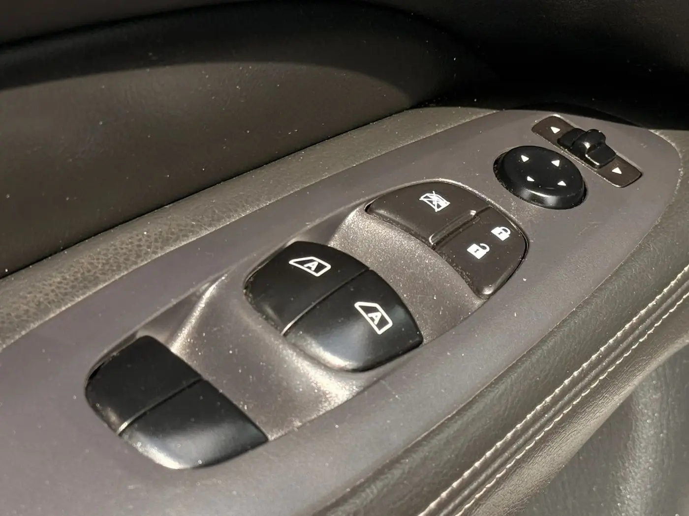 2018 Nissan Pathfinder - $9,450