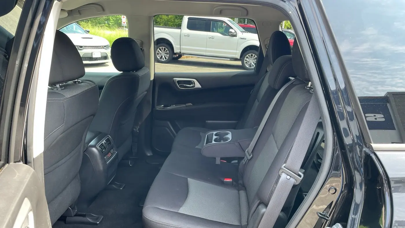 2017 Nissan Pathfinder S
