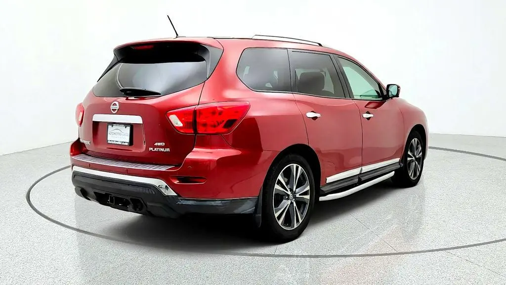 2017 Nissan Pathfinder - $9,995
