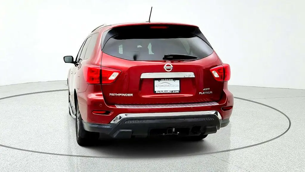 2017 Nissan Pathfinder - $9,995