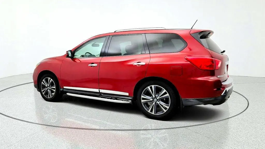 2017 Nissan Pathfinder - $9,995