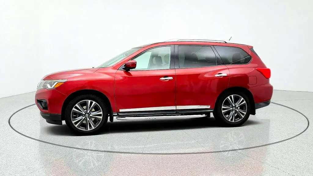 2017 Nissan Pathfinder - $9,995