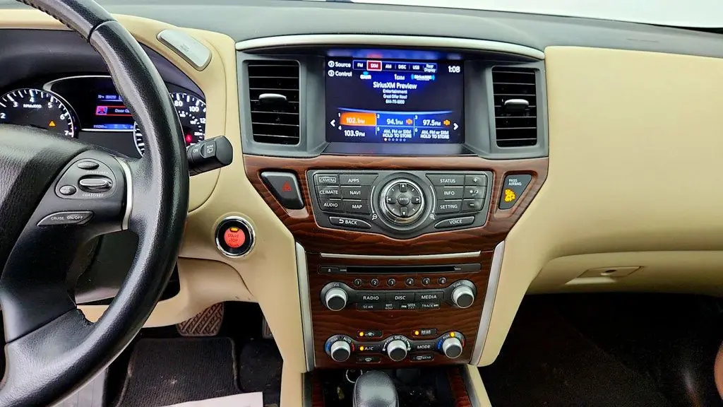 2017 Nissan Pathfinder - $9,995
