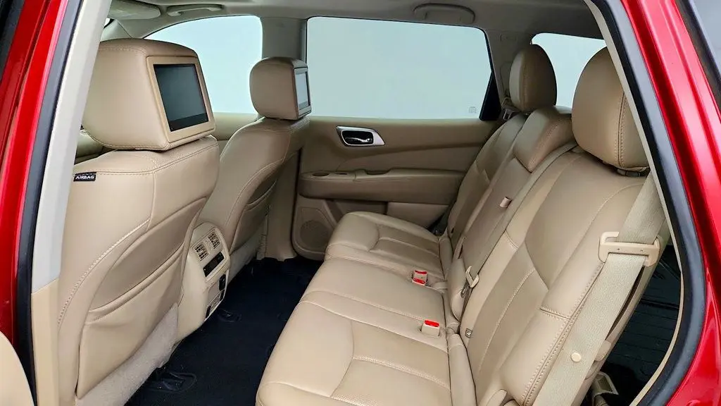 2017 Nissan Pathfinder - $9,995