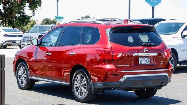 2019 Nissan Pathfinder SV