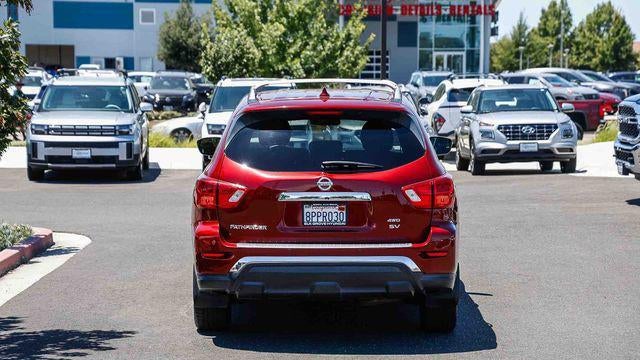 2019 Nissan Pathfinder SV