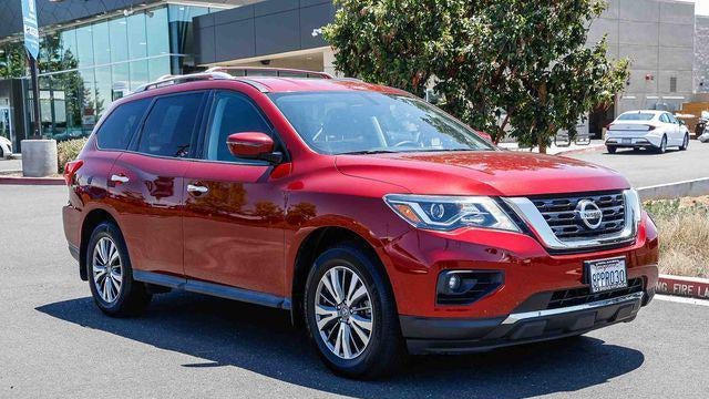2019 Nissan Pathfinder SV