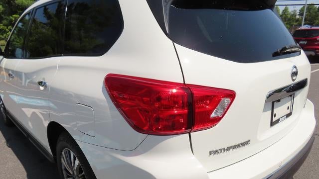 2018 Nissan Pathfinder S