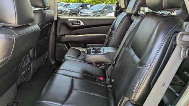 2019 Nissan Pathfinder SL