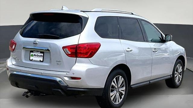 2019 Nissan Pathfinder SV
