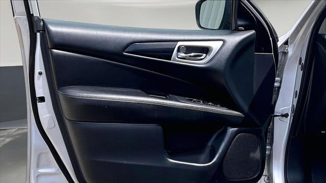 2019 Nissan Pathfinder SV