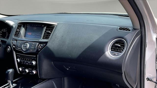 2019 Nissan Pathfinder SV