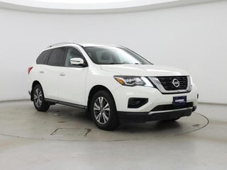 2019 Nissan Pathfinder with Glacier White Exterior
