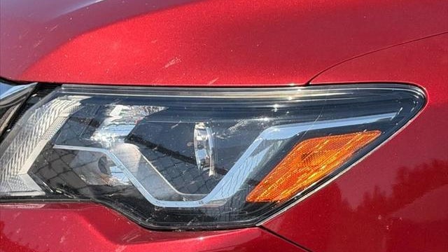 2017 Nissan Pathfinder SL