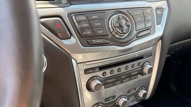 2017 Nissan Pathfinder SL