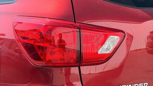 2017 Nissan Pathfinder SL