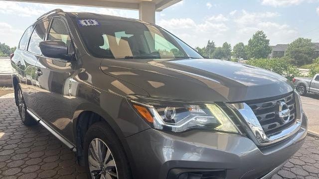 2019 Nissan Pathfinder S