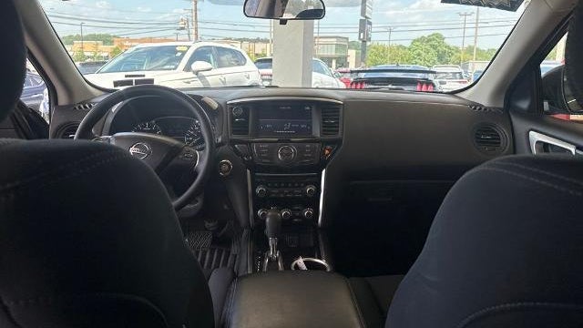2019 Nissan Pathfinder S