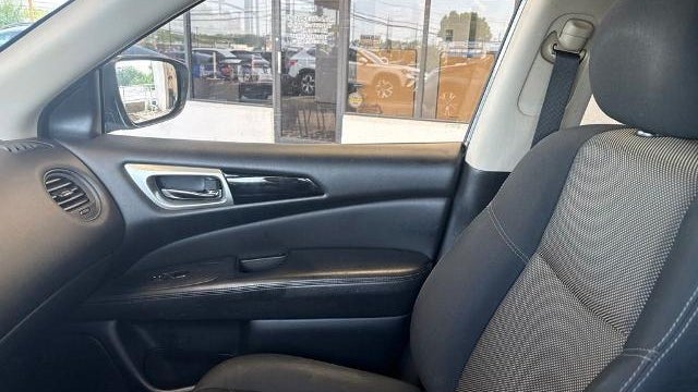 2019 Nissan Pathfinder S