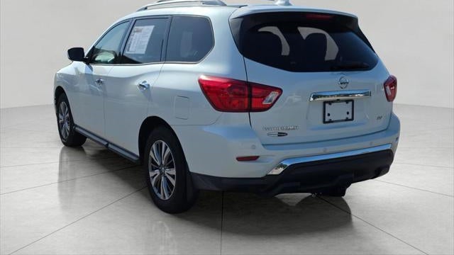 2019 Nissan Pathfinder SV