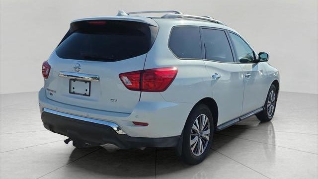 2019 Nissan Pathfinder SV