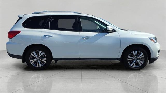 2019 Nissan Pathfinder SV