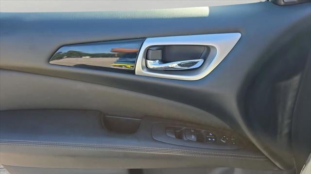 2019 Nissan Pathfinder SV