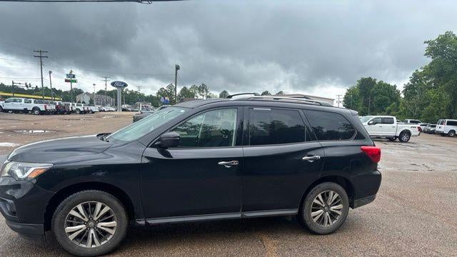 2019 Nissan Pathfinder S