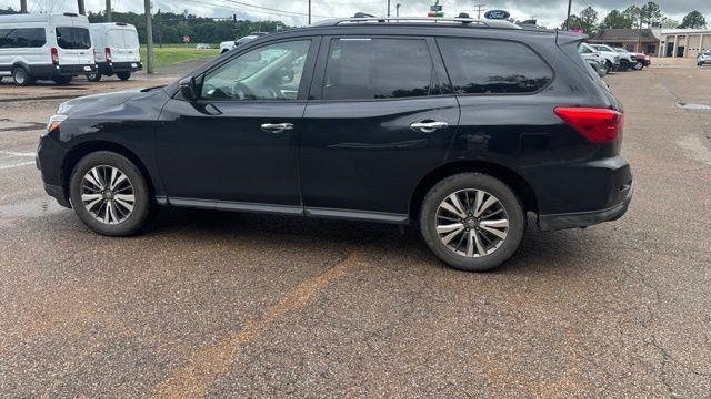 2019 Nissan Pathfinder S