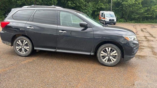 2019 Nissan Pathfinder S