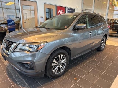 Photo of a 2018 Nissan Pathfinder SL 4DR SUV for sale