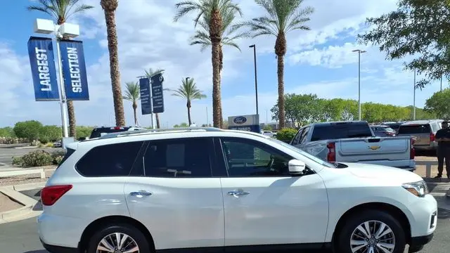 2019 Nissan Pathfinder S