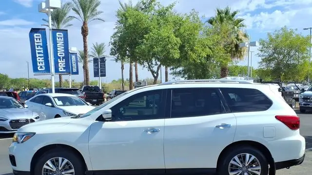 2019 Nissan Pathfinder S