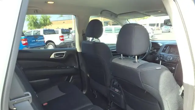 2019 Nissan Pathfinder S
