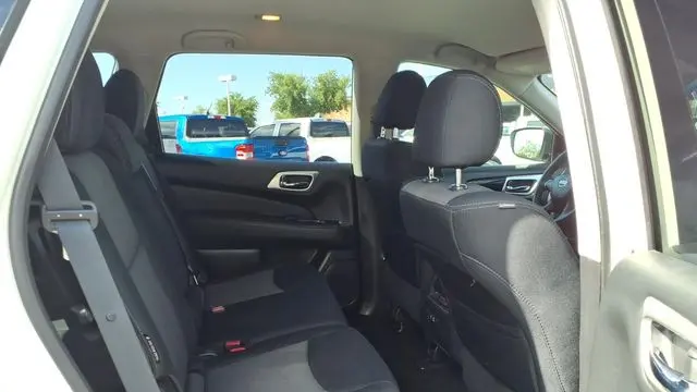 2019 Nissan Pathfinder S