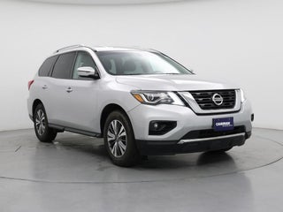 2019 Nissan Pathfinder with Brilliant Silver Metallic Exterior