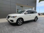 2017 Pathfinder Thumbnail 1