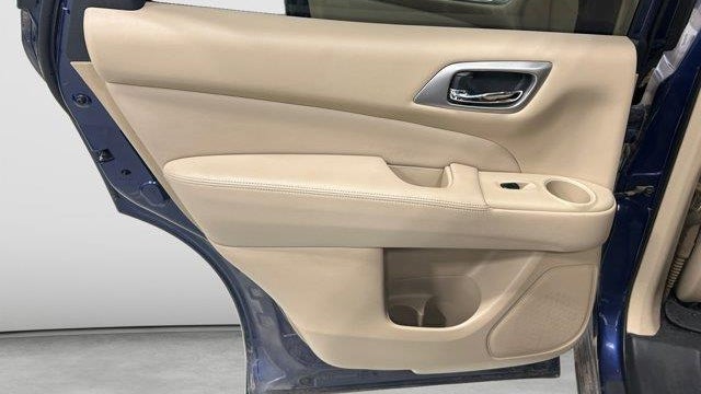 2017 Nissan Pathfinder S