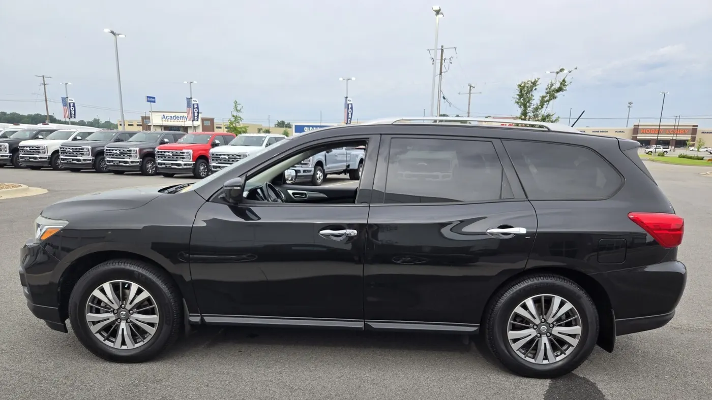 2018 Nissan Pathfinder S