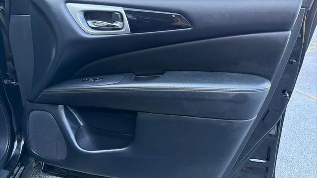 2019 Nissan Pathfinder SV