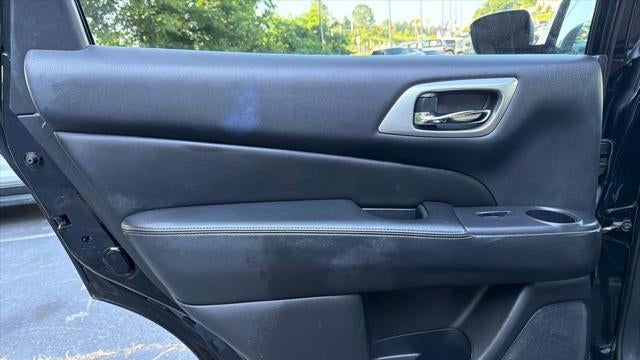 2019 Nissan Pathfinder SV