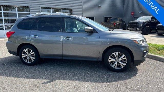 2019 Nissan Pathfinder S