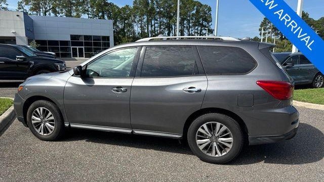 2019 Nissan Pathfinder S