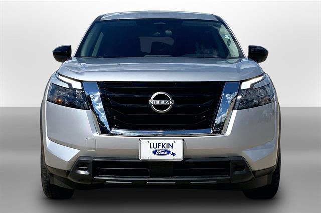 2024 Nissan Pathfinder S — photo 1 of 12
