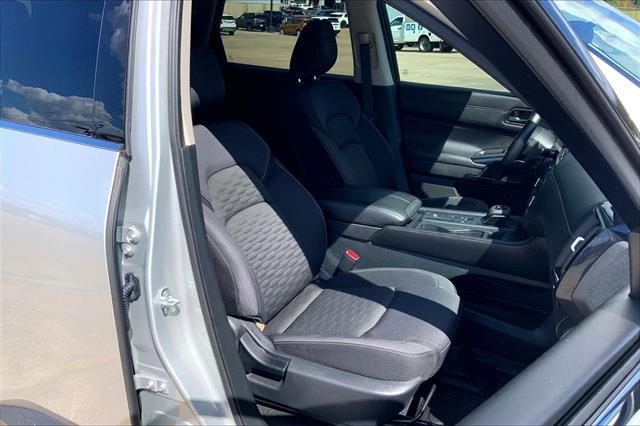2024 Nissan Pathfinder - $26,250
